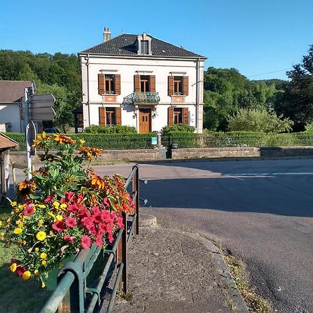 Bed and Breakfast Au Fil Du Temps Fougerolles-Saint-Valbert Zewnętrze zdjęcie